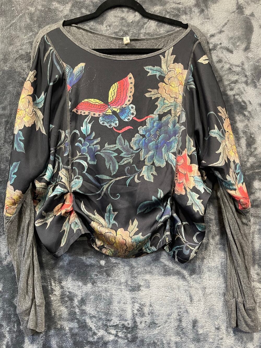 Tiny Floral Butterfly Batwing Layered Long Sleeve Cropped Top Womens Medium